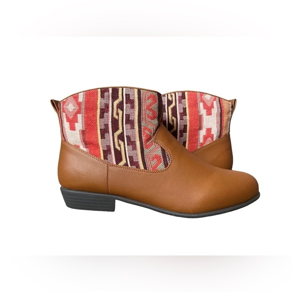 Brand New ComfortView Western Booties Women’s Size 8 NWOT - Picture 1 of 8